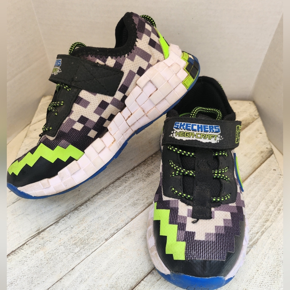 Skechers Kids Boys Sz 12 Black Green Mega Craft Memory Foam Sneakers